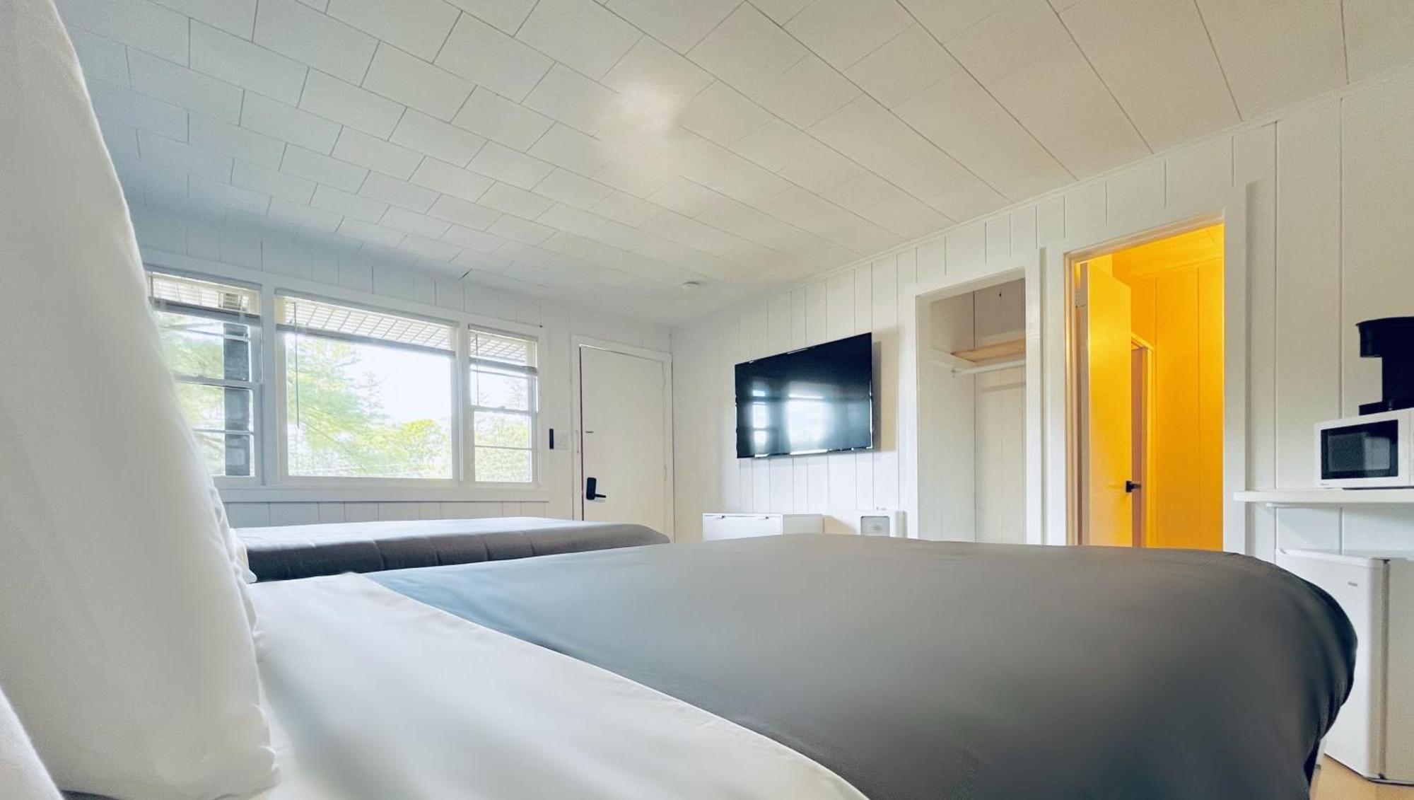 Motel Luzerne Lake Luzerne Ngoại thất bức ảnh