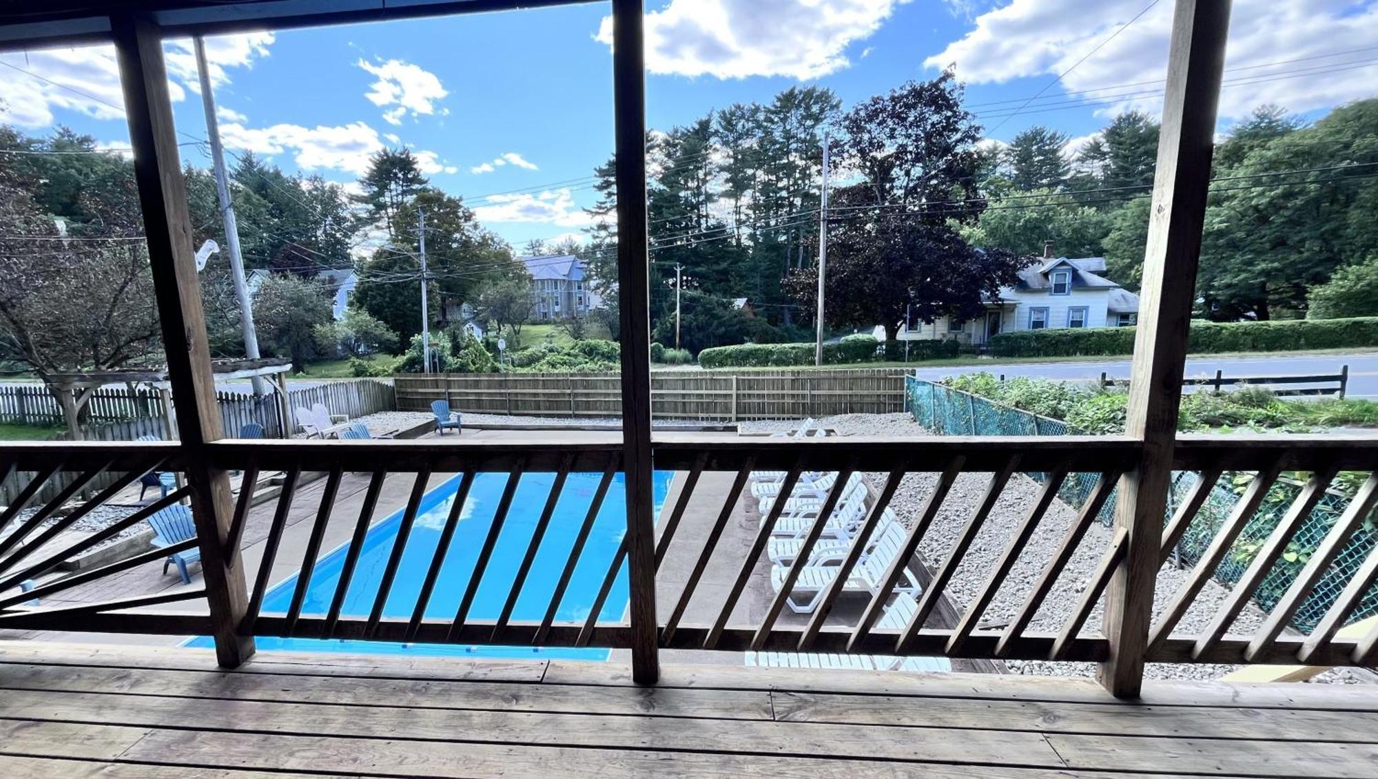 Motel Luzerne Lake Luzerne Ngoại thất bức ảnh