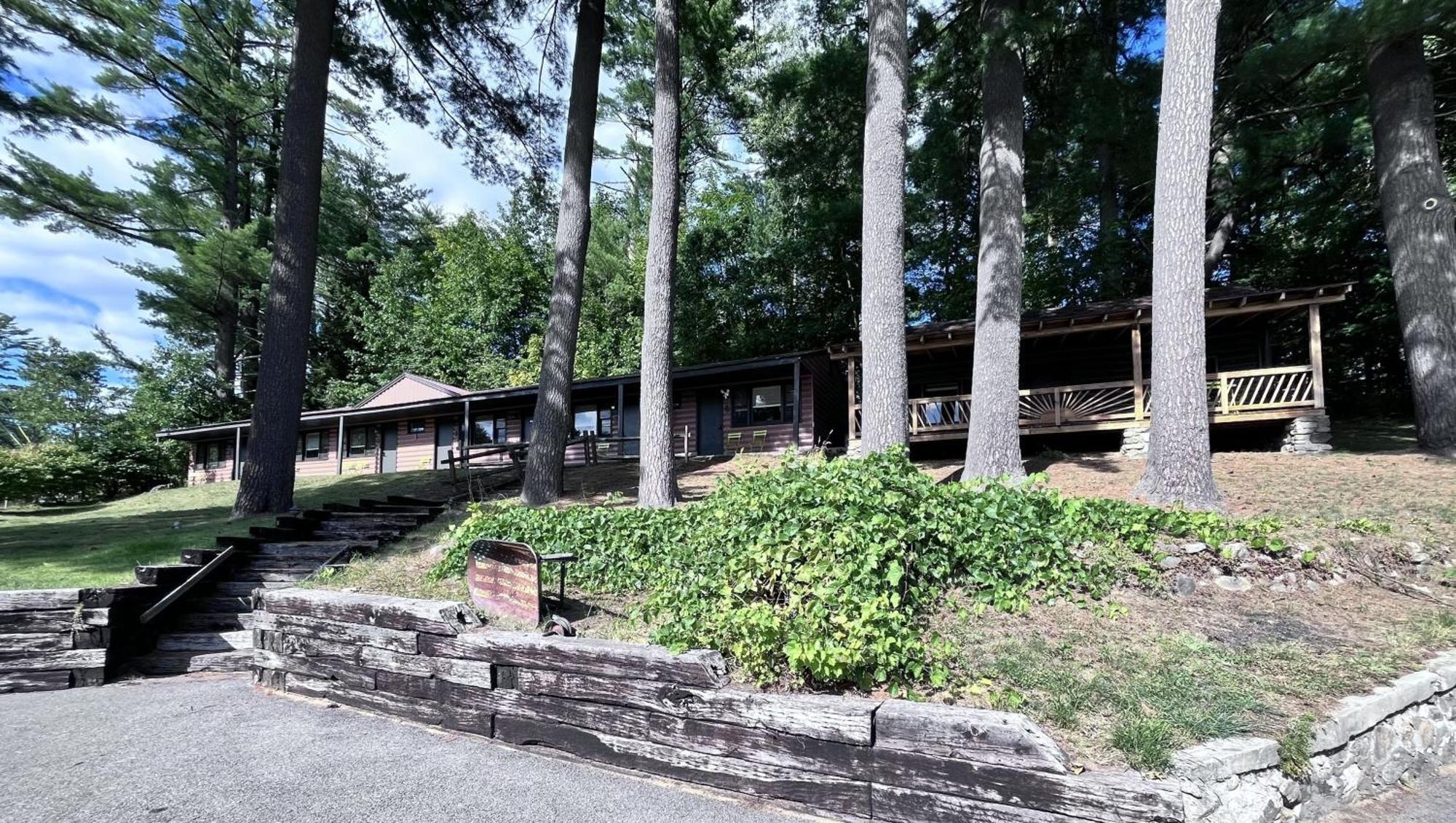 Motel Luzerne Lake Luzerne Ngoại thất bức ảnh