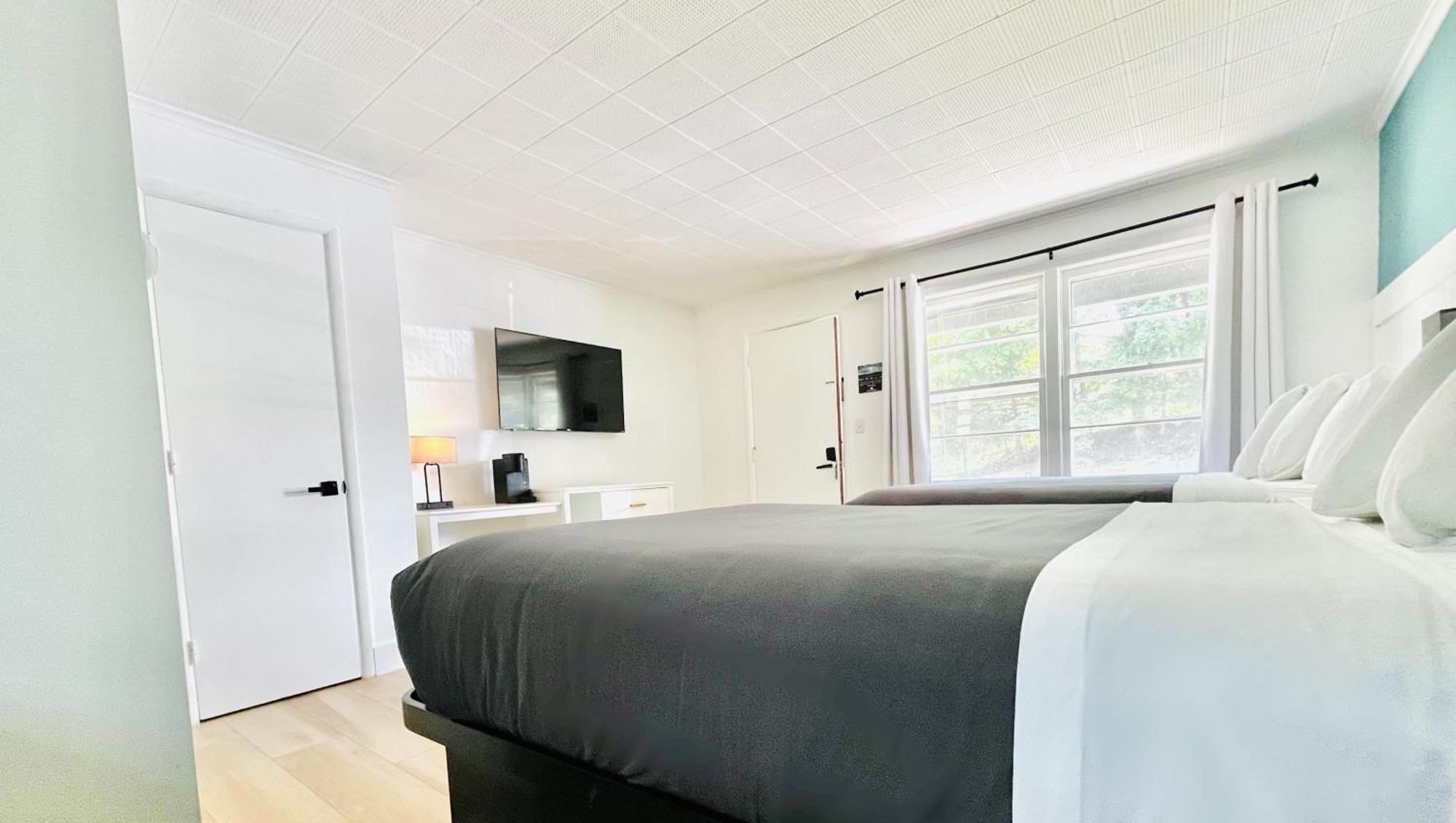 Motel Luzerne Lake Luzerne Ngoại thất bức ảnh